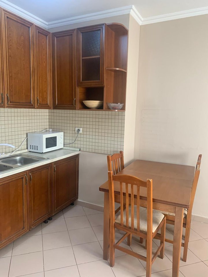 ✨ Apartament me qera në Rrugën Gjon Muzaka ✨
