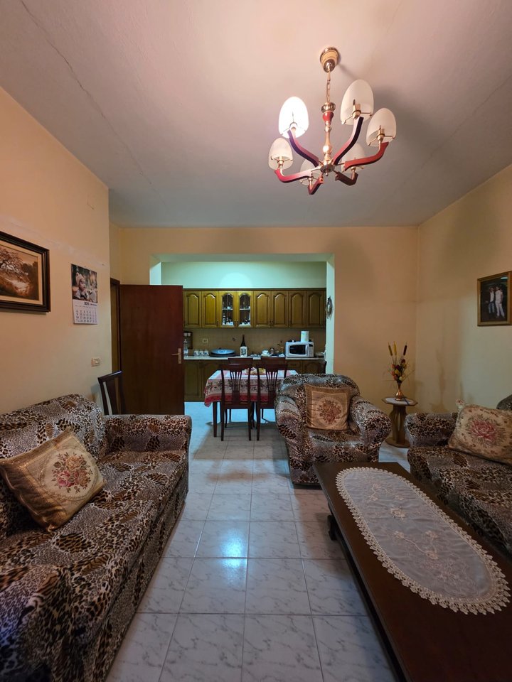 SHITET APARTAMENT 2+1 – SPITALET, RRUGA KONGRESI I MANASTIRIT