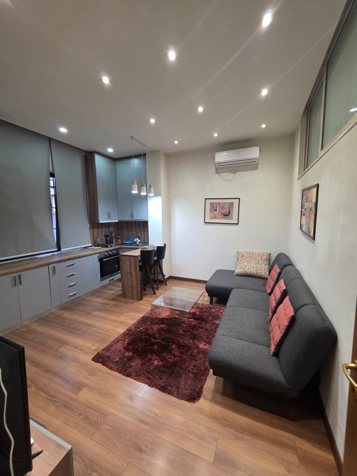 JEPET ME QERA APARTAMENT 1+1 – QENDËR