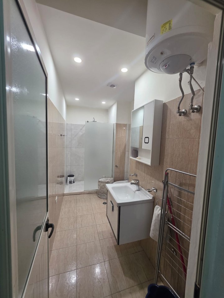 JEPET ME QERA APARTAMENT 1+1 – QENDËR