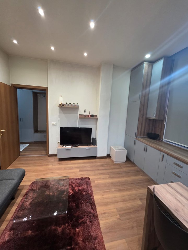 JEPET ME QERA APARTAMENT 1+1 – QENDËR