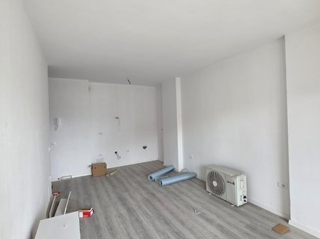JEPET ME QERA APARTAMENT 1+1 – LAPRAKË / E88