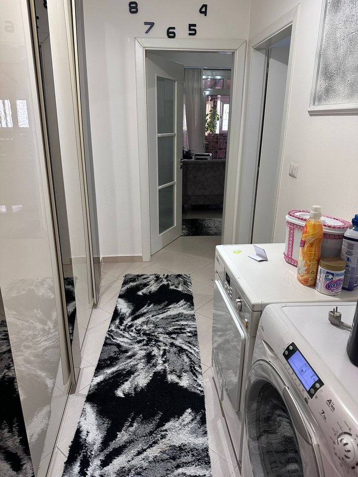 VENDESI APPARTAMENTO 1+1 – FRESCO