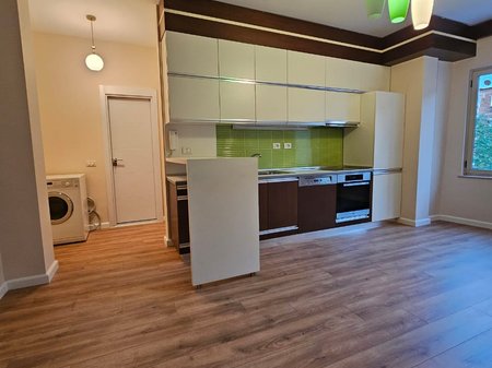 VENDESI APPARTAMENTO 1+1 – VIA MINE PEZA (DI FRONTE AL GOLDEN TOWER)