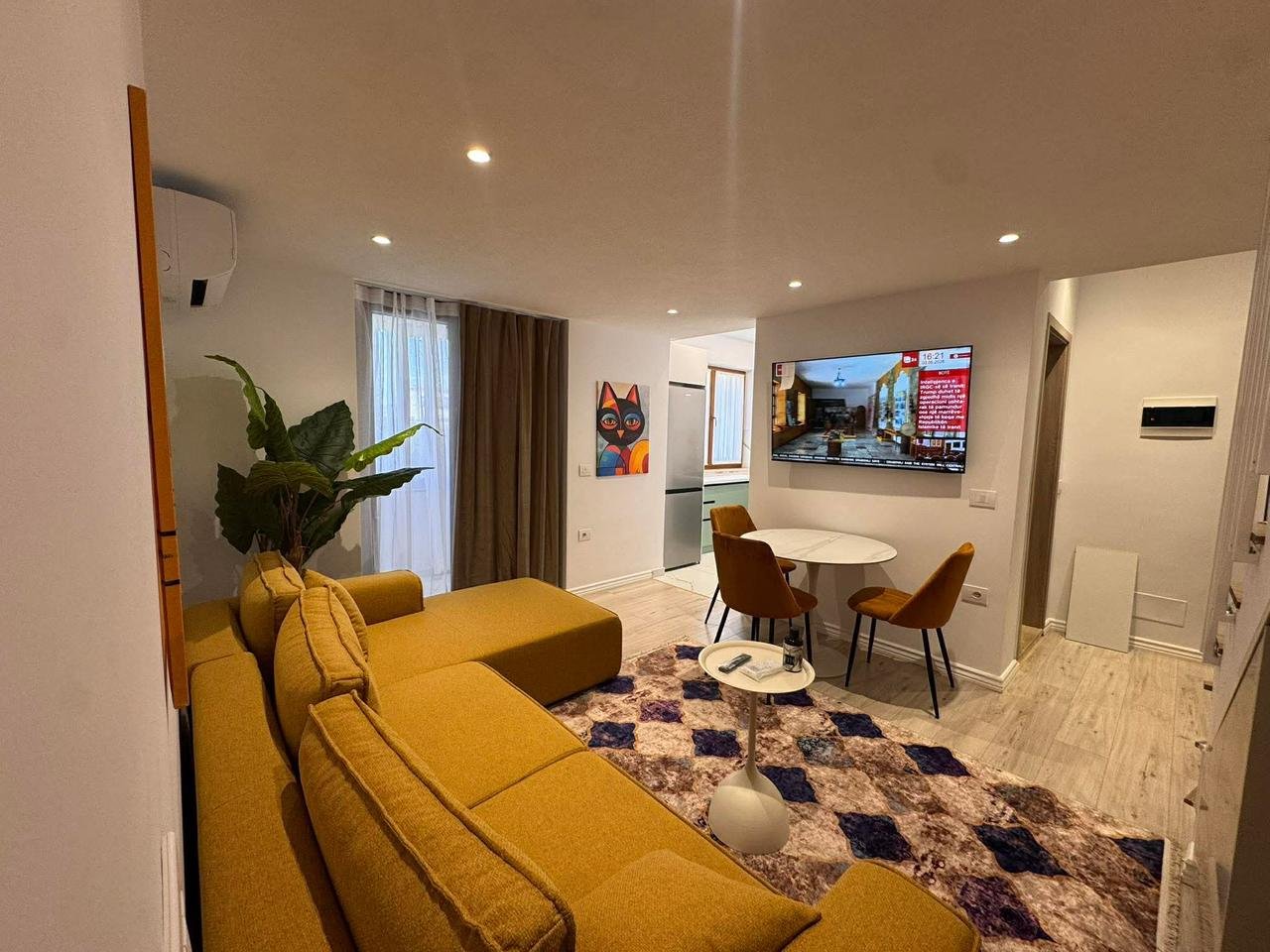 JEPET ME QERA DUPLEX 1+1+2 – RRUGA E DIBRËS 🏡
