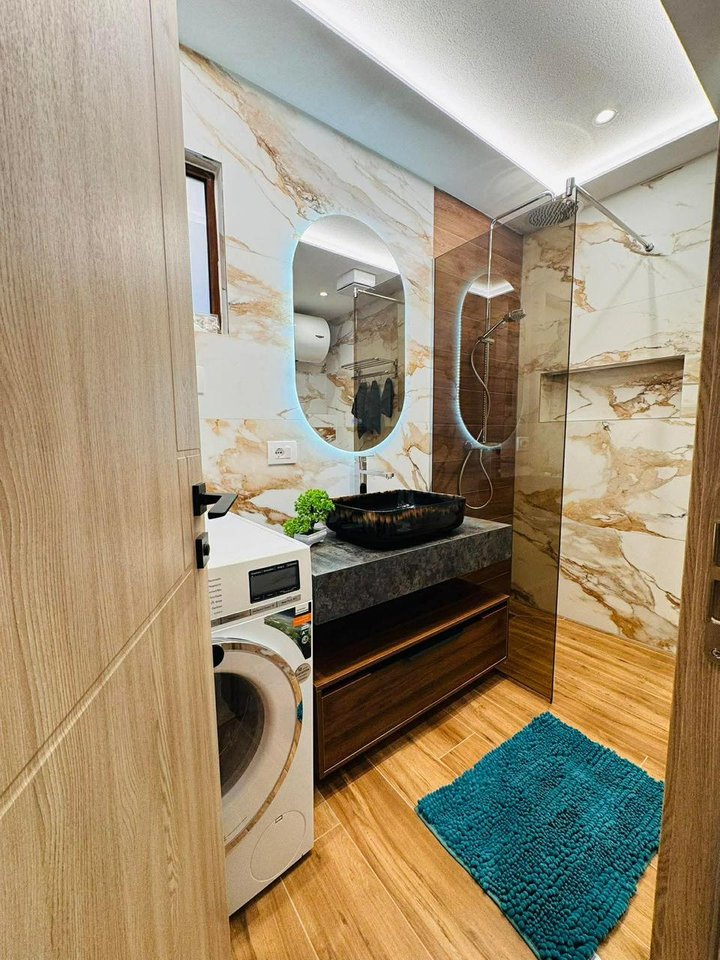 JEPET ME QERA DUPLEX 1+1+2 – RRUGA E DIBRËS 🏡