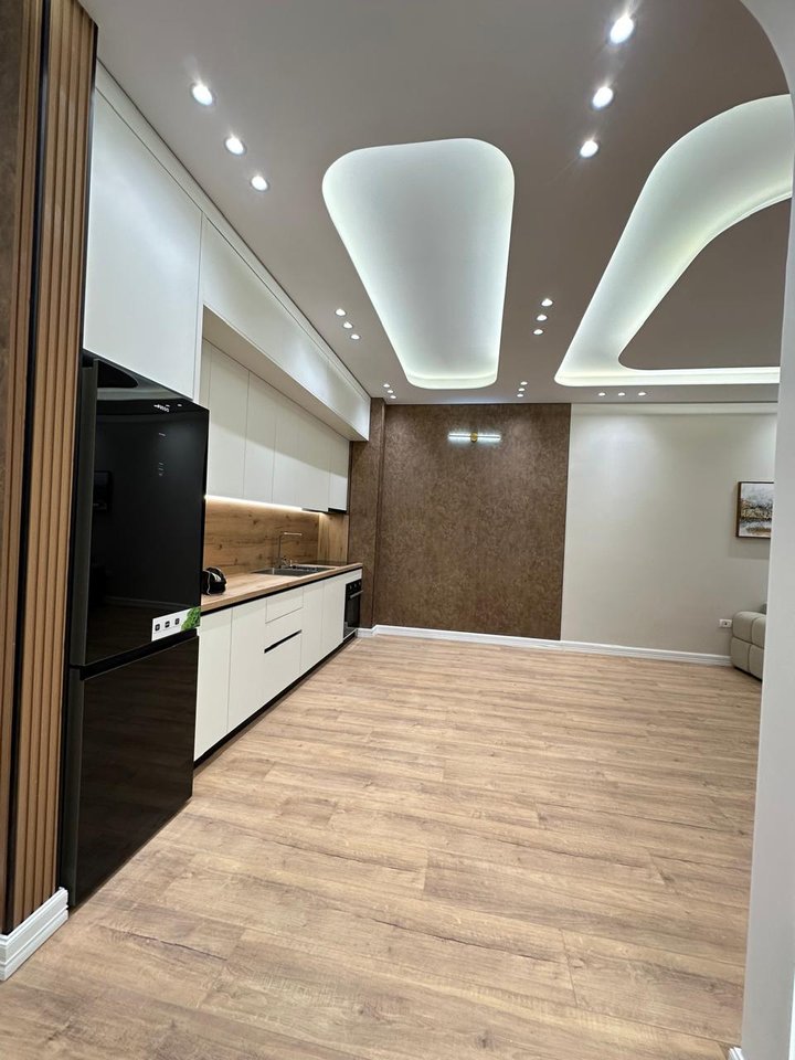 SHITET APARTAMENT 2+1 – KOMPLEKSI GOLDEN PARK, TIRANË