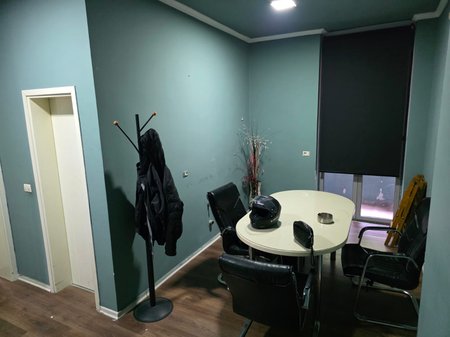 🏢 Ambient zyre 2+1 ME QIRA – ZONA E BLLOKUT, TIRANË