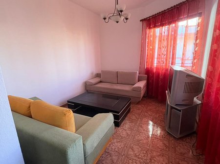 🏡 SHTËPI ME QIRA – RRUGA JORDAN MISJA, TIRANË