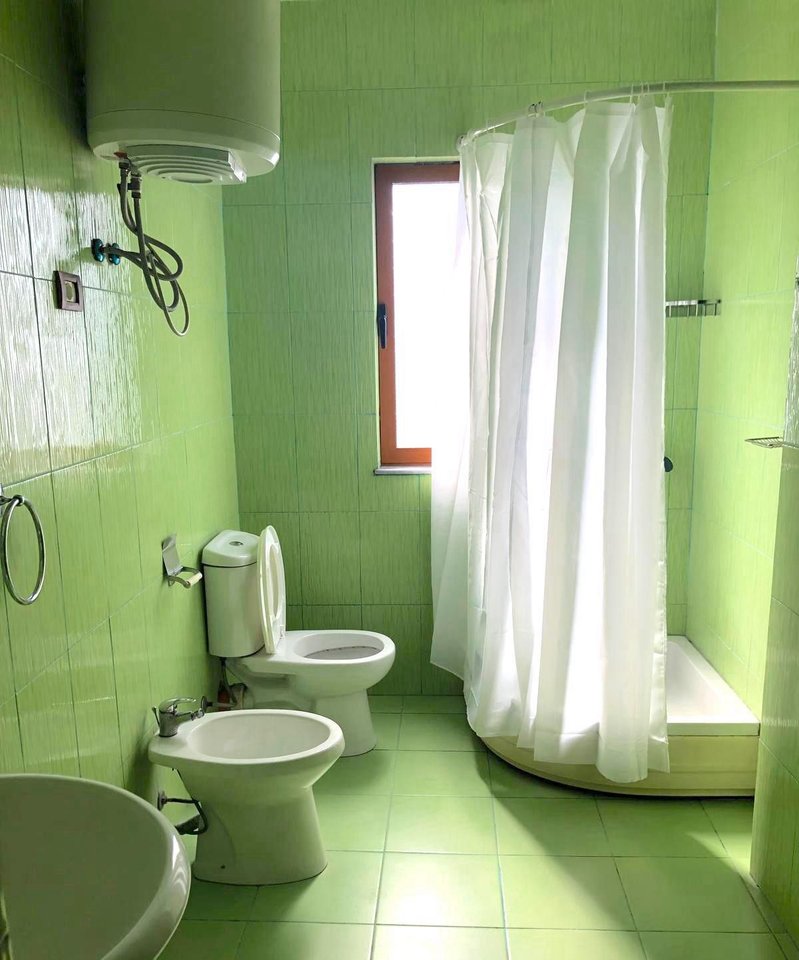 🏡 SHTËPI ME QERA – RRUGA JORDAN MISJA, TIRANË