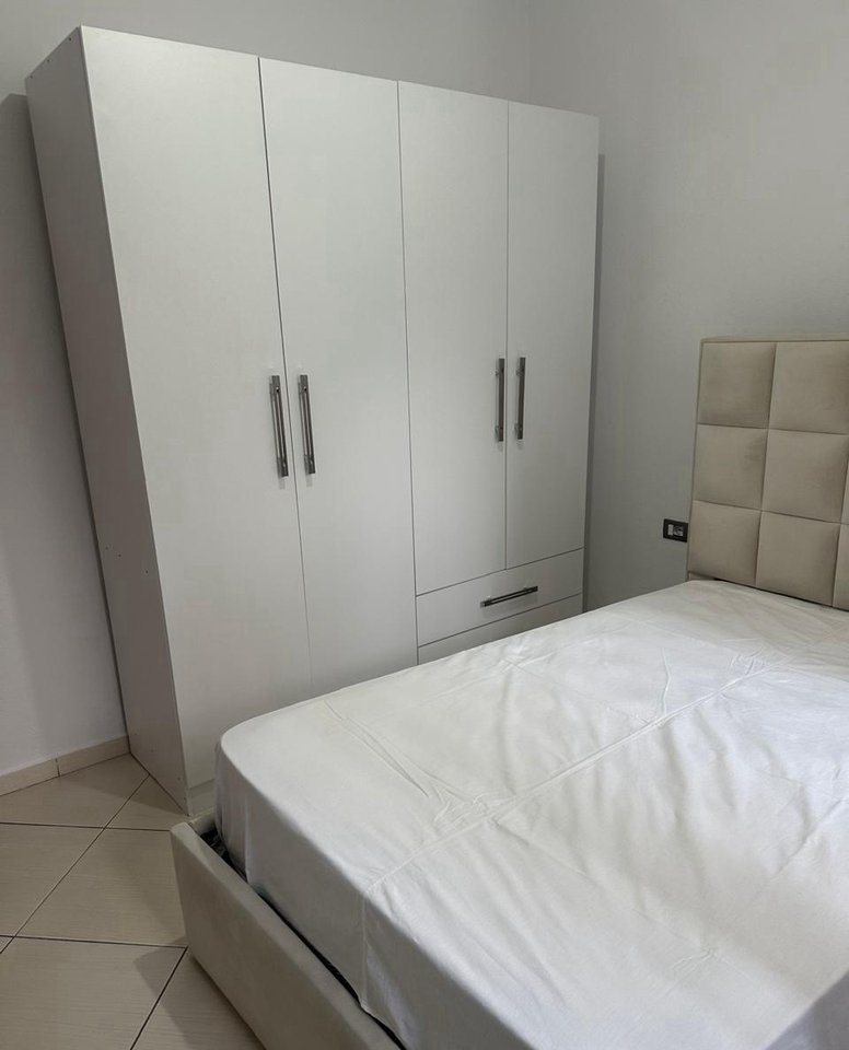 🏡 SHTËPI ME QERA – RRUGA MYSLYM KETA, ALLIAS