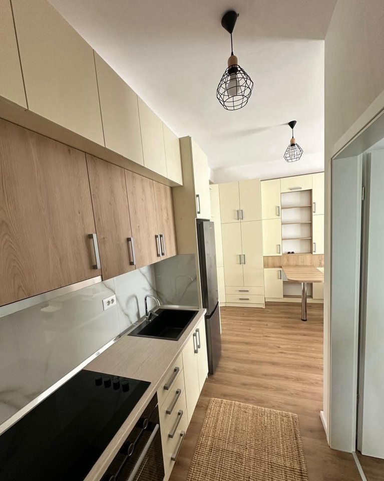 🏡 SHTËPI ME QERA – TEK REZIDENCA KADIU, ALI DEMI