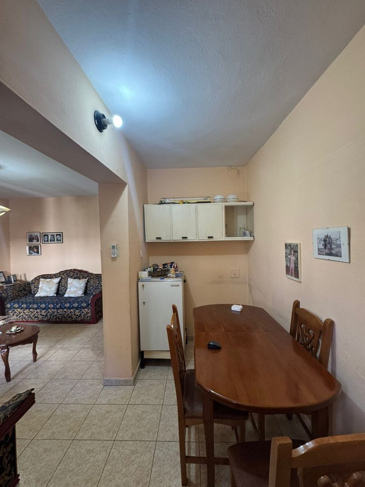 🏡 SHITET APARTAMENT 2+1 – RRUGA BARDHYL (SHESHI “STRAUS”), TIRANË