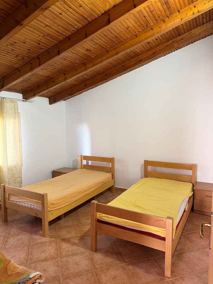 🏡 APARTAMENT ME QIRA – PRANË RR. BESA, RR. FIQIRI RUSI