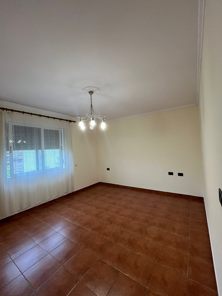 🏡 SHTËPI ME QIRA – ALI DEMI, TIRANË