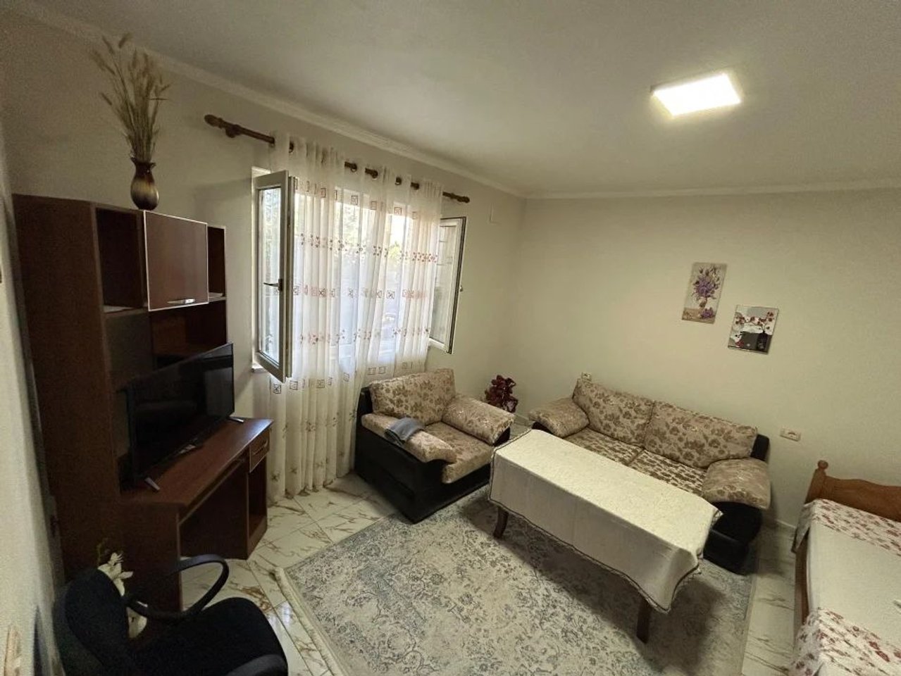 🏡 GARSONIERE ME QIRA – DON BOSKO, TIRANË