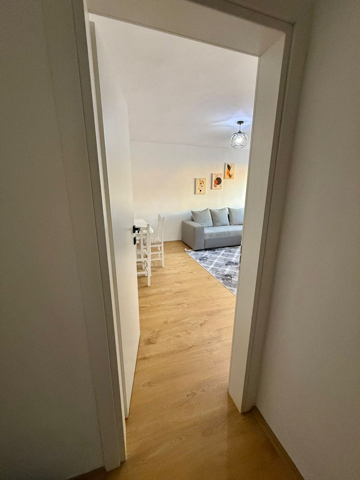 AFFITTASI APPARTAMENTO 1+1 – VIA BARDHYL, TIRANA 🏡