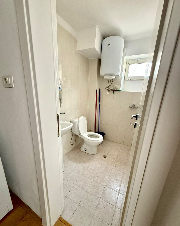 AFFITTASI APPARTAMENTO 1+1 – VIA BARDHYL, TIRANA 🏡