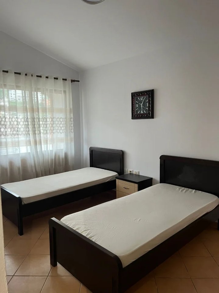AFFITTASI APPARTAMENTO 3+1 – SELITË, VICINO ALL'UNIVERSITÀ MARIN BARLETI 🏡