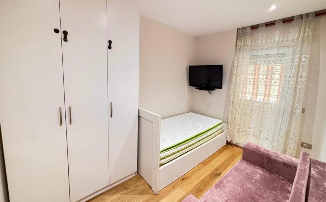 FOR RENT 3+1 APARTMENT – NEAR KUQE SCHOOL, TIRANA 🏡