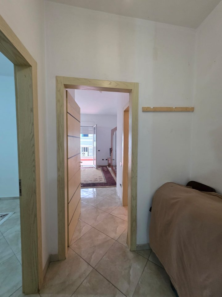 APARTAMENT 2+1+2 PËR SHITJE – OXHAKU, RRUGA XHANFIZE KEKO