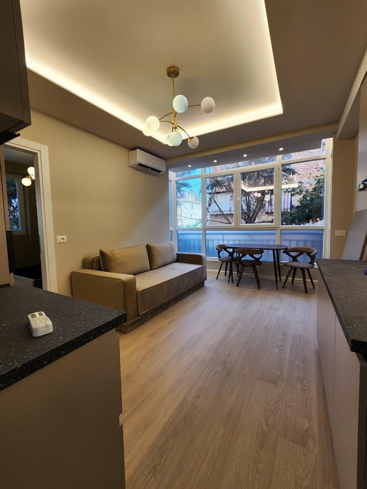 SHITET APARTAMENT LUKSOZ 1+1 – ALI DEM