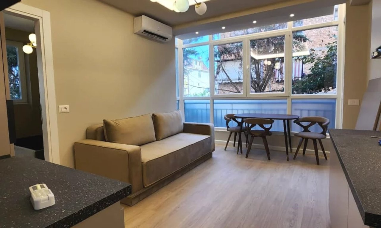 SHITET APARTAMENT LUKSOZ 1+1 – ALI DEM