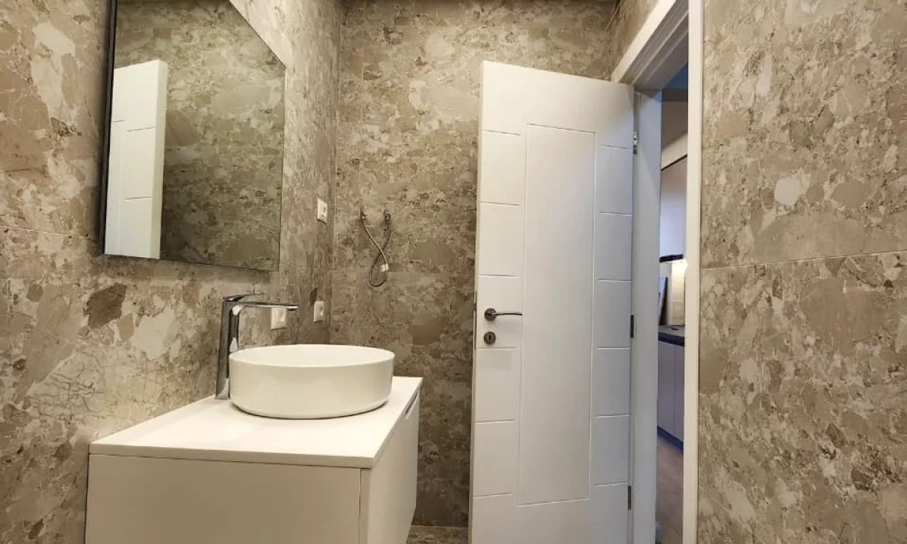 SHITET APARTAMENT LUKSOZ 1+1 – ALI DEM