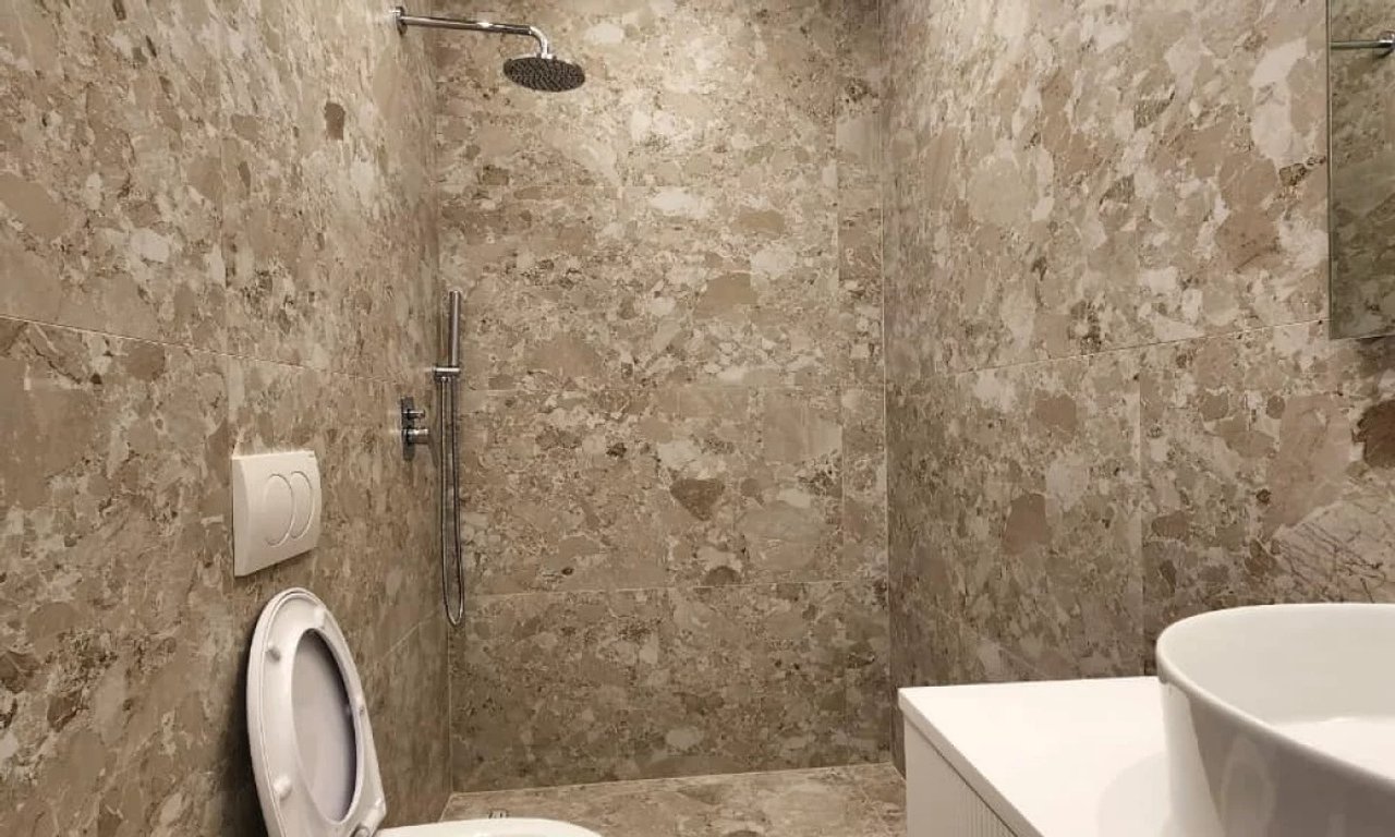 SHITET APARTAMENT LUKSOZ 1+1 – ALI DEM