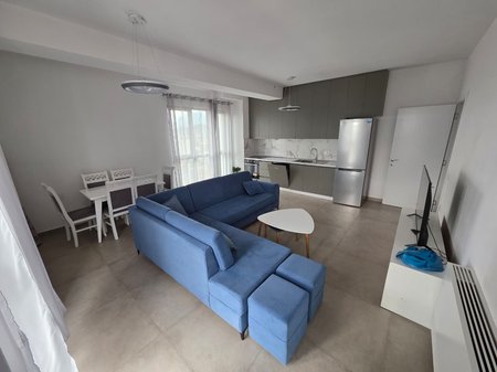 🏡 APARTAMENT 2+1+2 ME QERA – RRUGA E DIBRËS