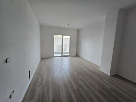 SHITET APARTAMENT 1+1 – KOMPLEKSI “AURA”, LAPRAK