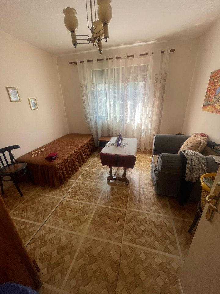 APARTAMENT 2+1 NË SHITJE – ALI DEMI, TREGU ELEKTRIK