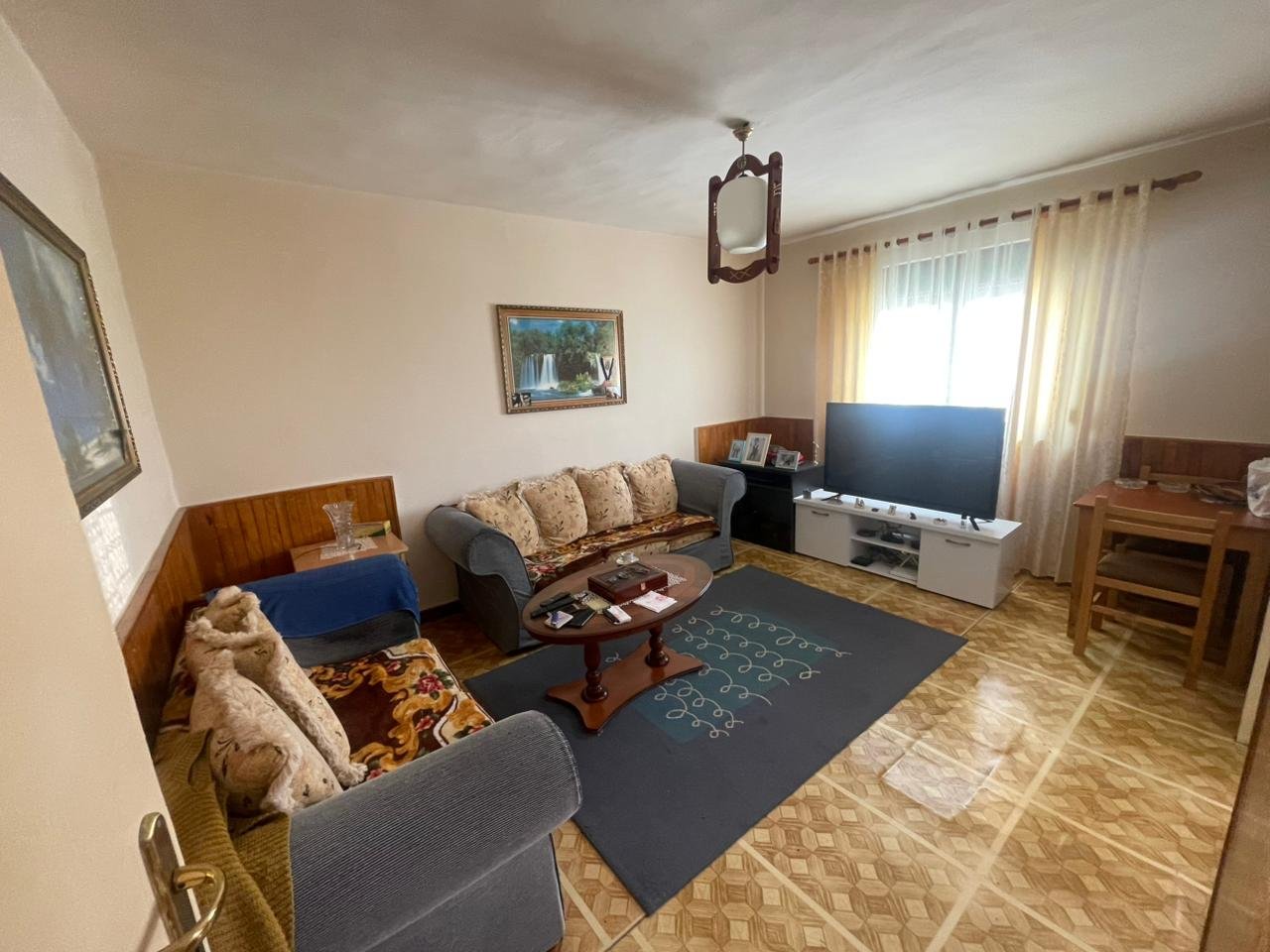 APARTAMENT 2+1 NË SHITJE – ALI DEMI, TREGU ELEKTRIK