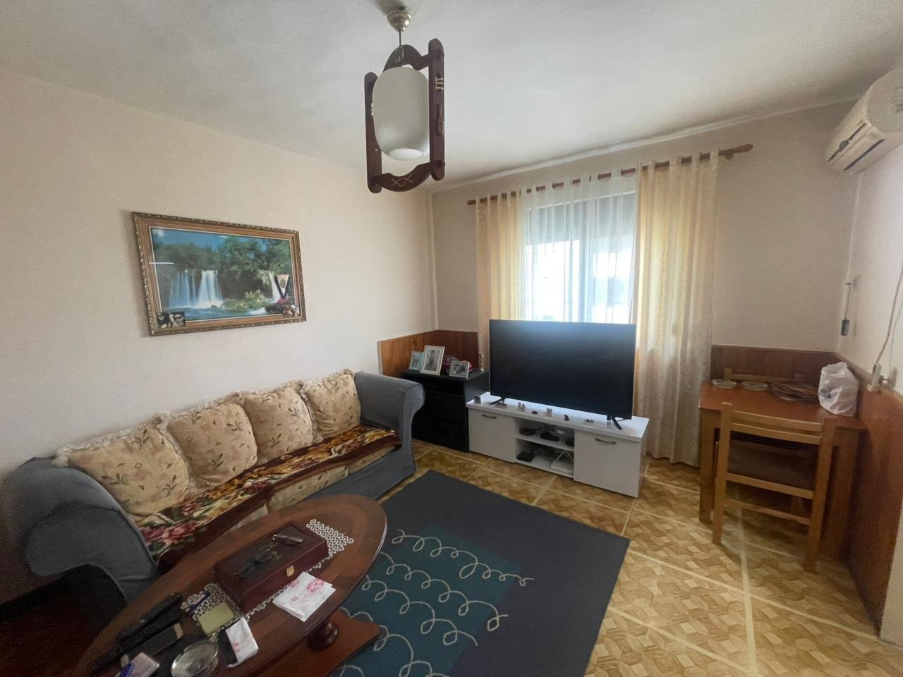 APARTAMENT 2+1 NË SHITJE – ALI DEMI, TREGU ELEKTRIK