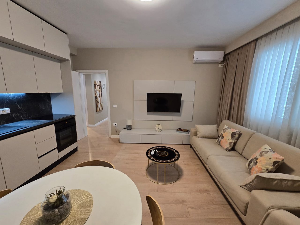 🏡 APARTAMENT 2+1 ME QERA – RRUGA E KAVAJËS