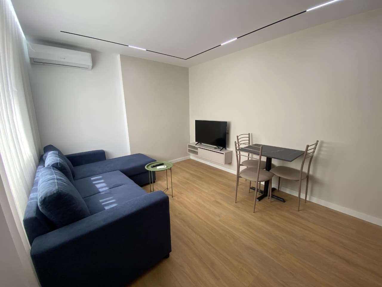 🏡 APARTAMENT 1+1 NË SHITJE – PRANË SHKOLLËS SË BALETIT
