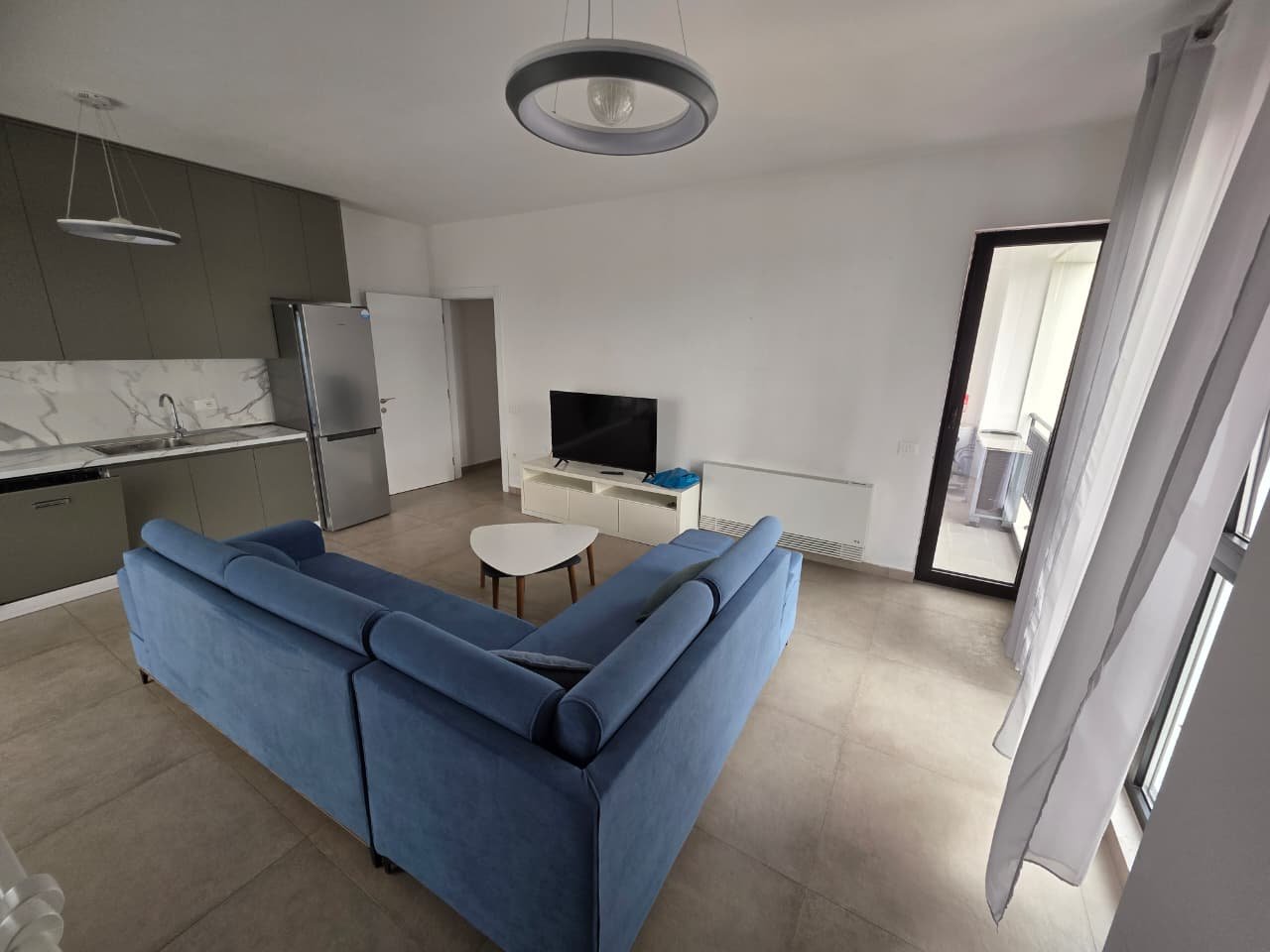 🏡 APARTAMENT 2+1+2 ME QERA – RRUGA E DIBRËS