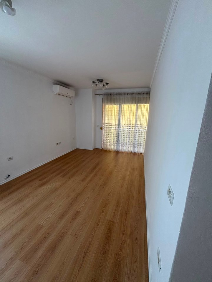 🏡 APARTAMENT 2+1 NË SHITJE – FRESK, RRUGA E DAJTIT