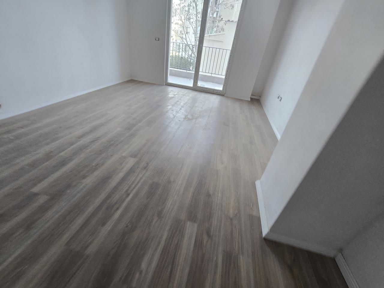 SHITET APARTAMENT 1+1 – KOMPLEKSI “AURA”, LAPRAK