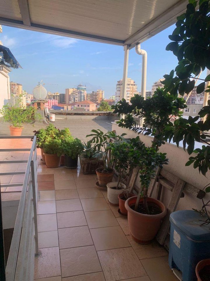 SHITET APARTAMENT 2+1 – PAZARI I RI, TEK SHESHI AVNI RUSTEMI