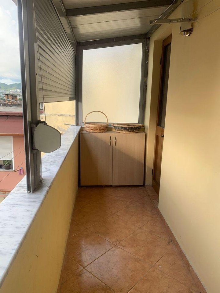 SHITET APARTAMENT 2+1 – PAZARI I RI, TEK SHESHI AVNI RUSTEMI