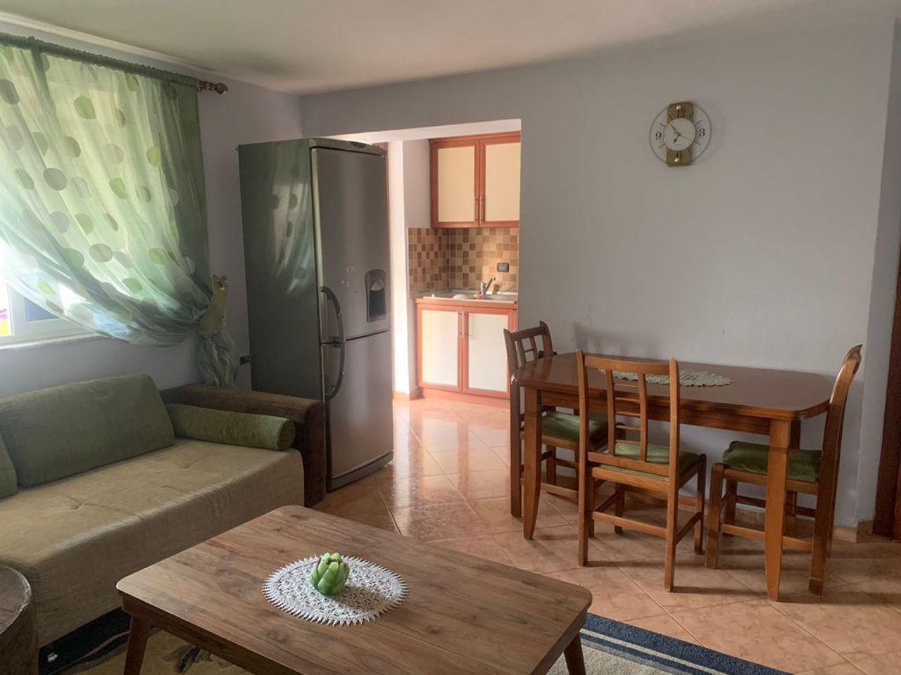 SHITET APARTAMENT 2+1 – PAZARI I RI, TEK SHESHI AVNI RUSTEMI