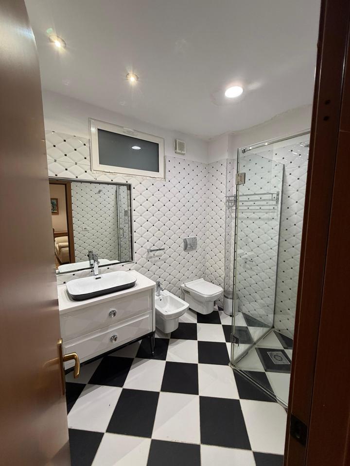 SHITET APARTAMENT 2+1+2 – RRUGA MINE PEZA, TIRANË