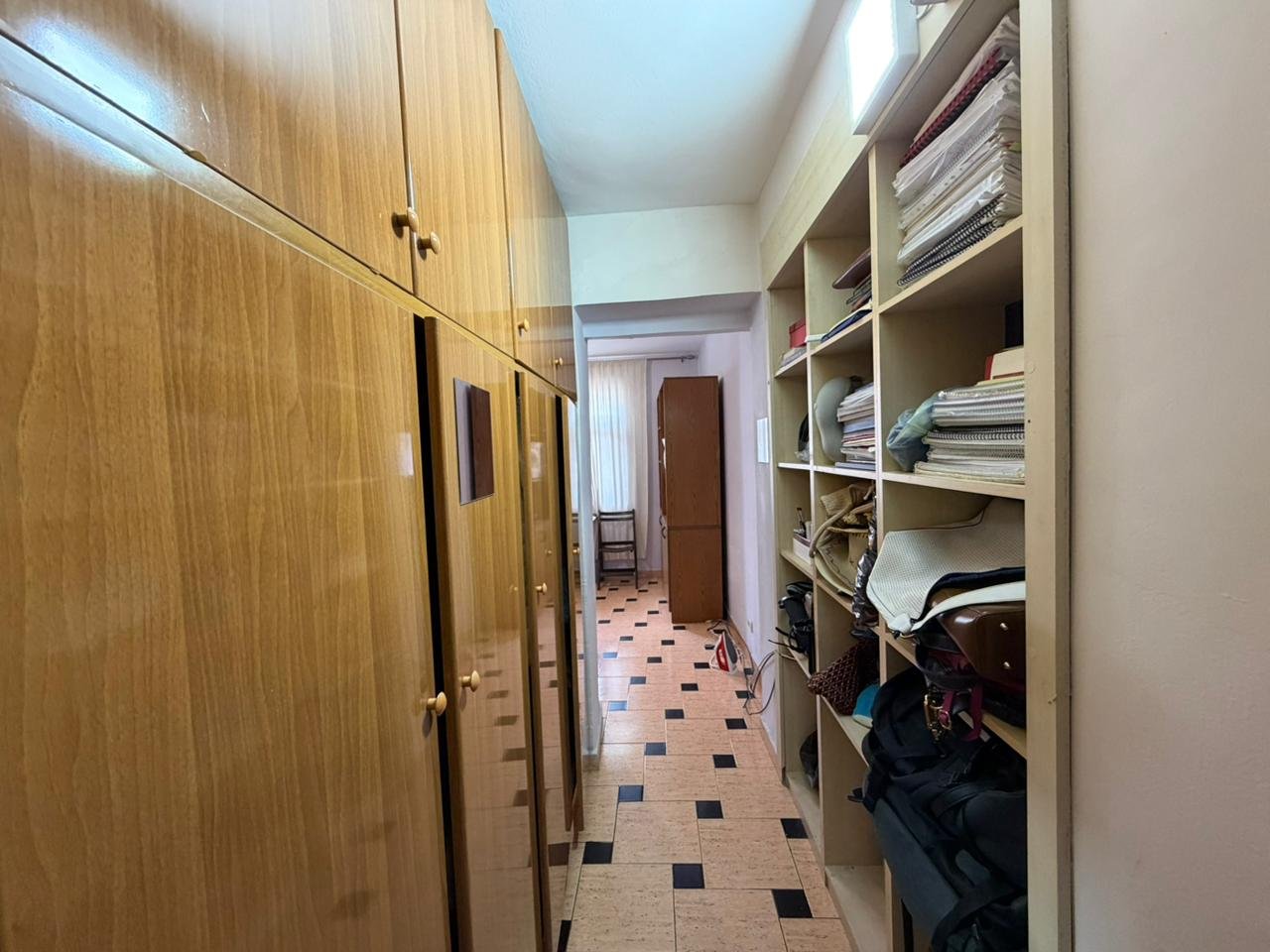 VENDESI APPARTAMENTO 2+1 – OXHAKU, TIRANA