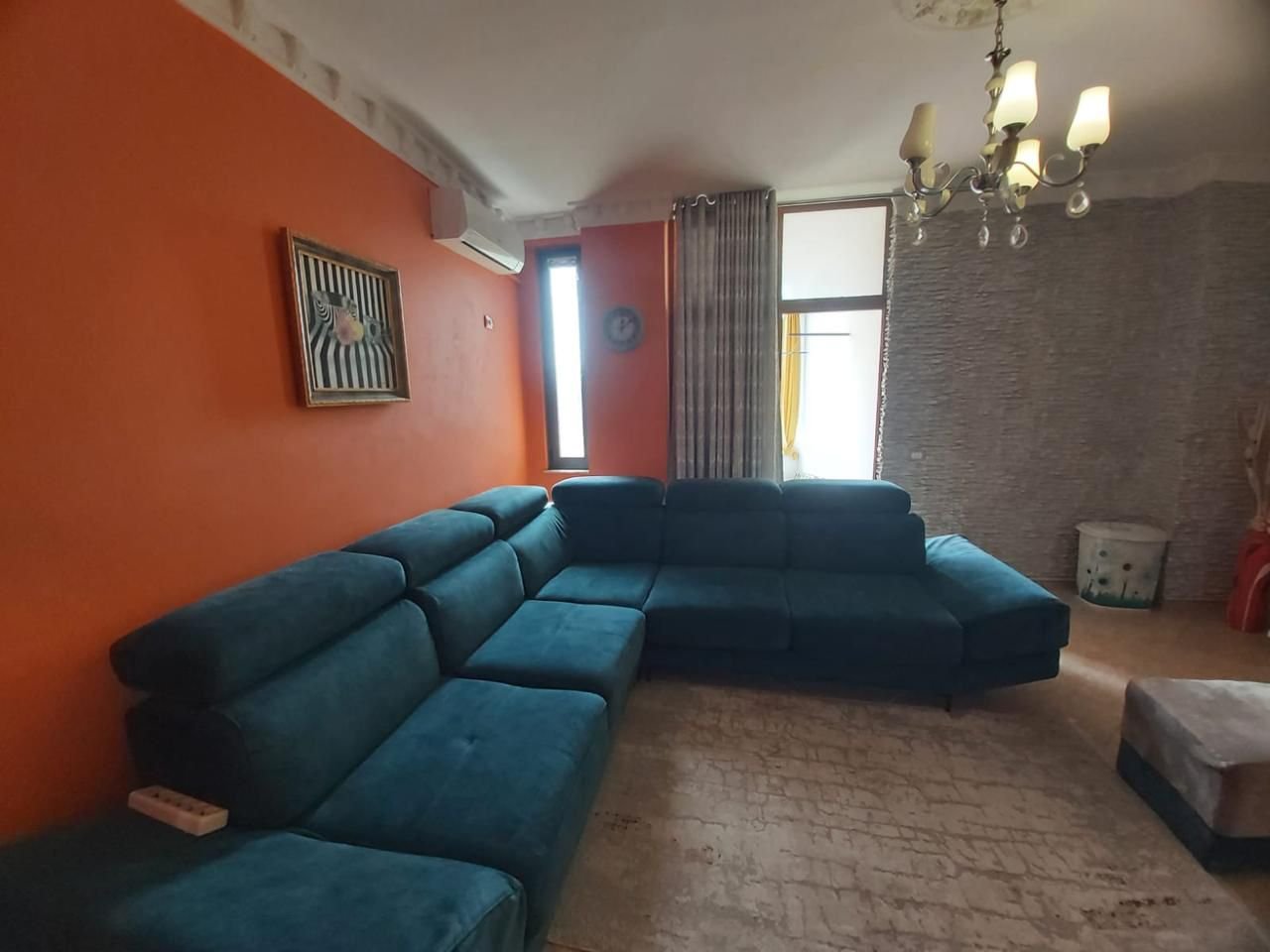 JEPET ME QERA APARTAMENT 2+1 – TREGU ELEKTRIK, KOMPLEKSI GRAND, TIRANË