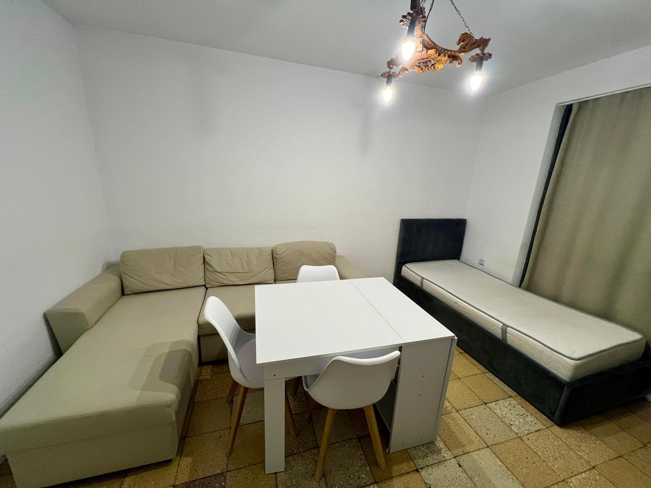 JEPET ME QERA APARTAMENT 2+1 – TREGU ELEKTRIK, KOMPLEKSI GRAND, TIRANË