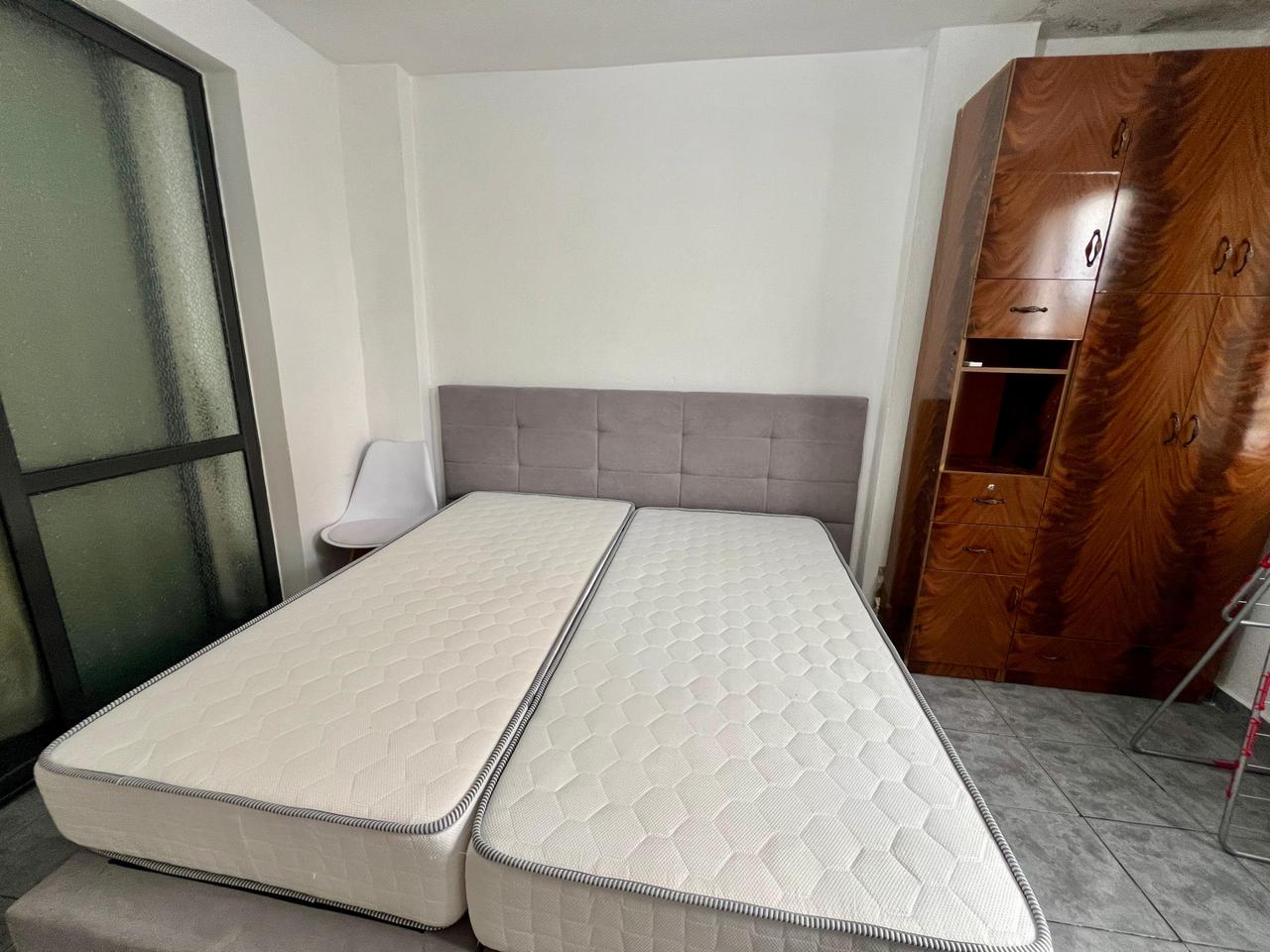 JEPET ME QERA APARTAMENT 2+1 – TREGU ELEKTRIK, KOMPLEKSI GRAND, TIRANË
