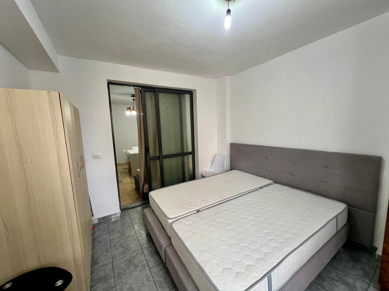 JEPET ME QERA APARTAMENT 2+1 – TREGU ELEKTRIK, KOMPLEKSI GRAND, TIRANË