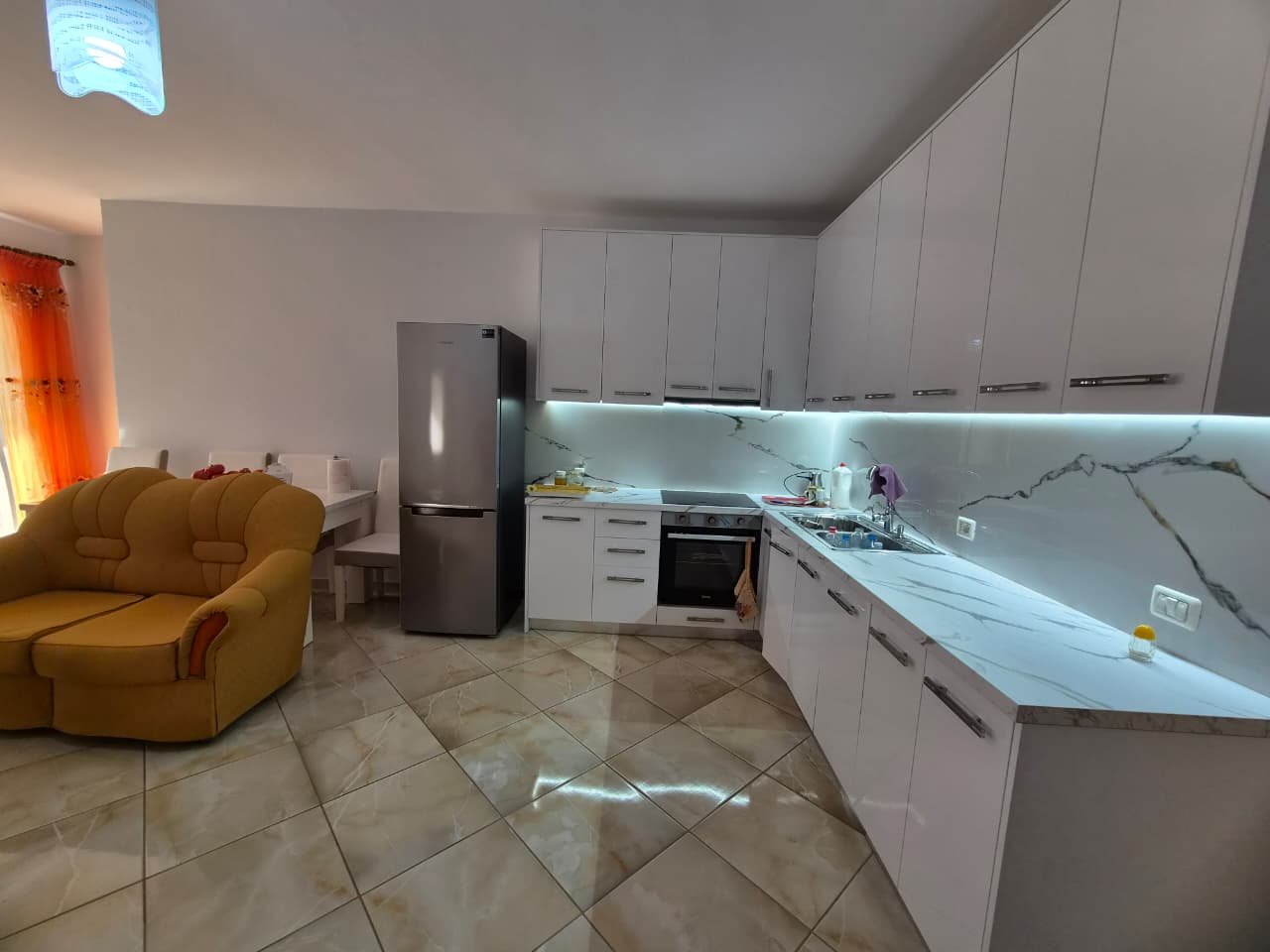SHITET APARTAMENT 2+1 – FRESKU, RRUGA MUHAMET DELIU