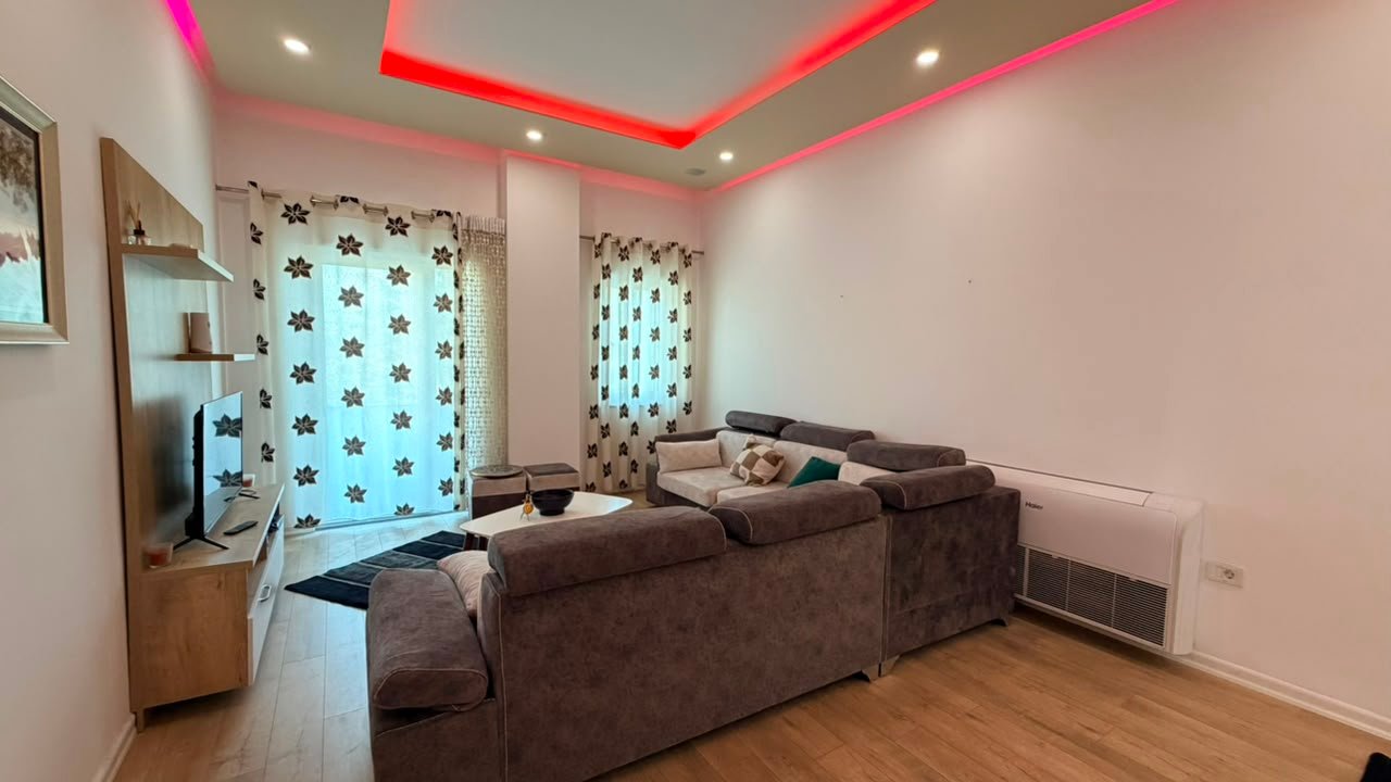 SHITET APARTAMENT 2+1+2 – LIQENI I THATË, RRUGA PETI